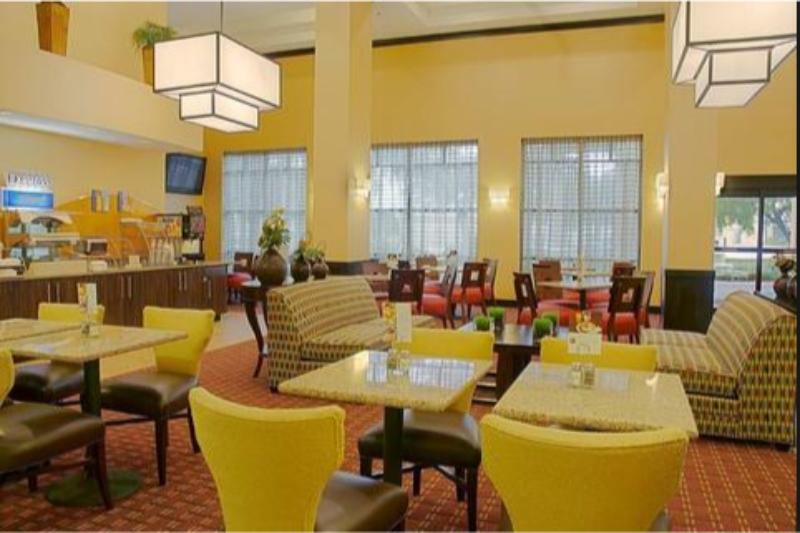 Holiday Inn Express & Suites Miami Kendall By Ihg מראה חיצוני תמונה