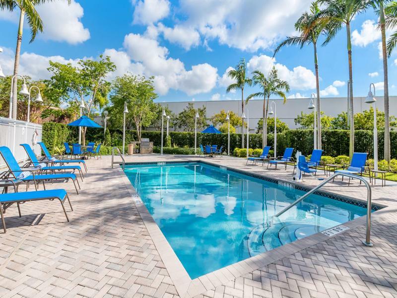 Holiday Inn Express & Suites Miami Kendall By Ihg מראה חיצוני תמונה